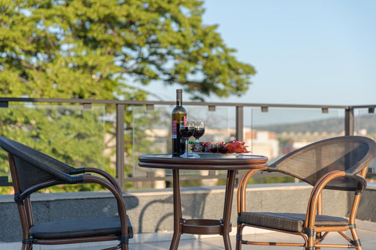 Vinum Hotel Tbiliszi Kültér fotó